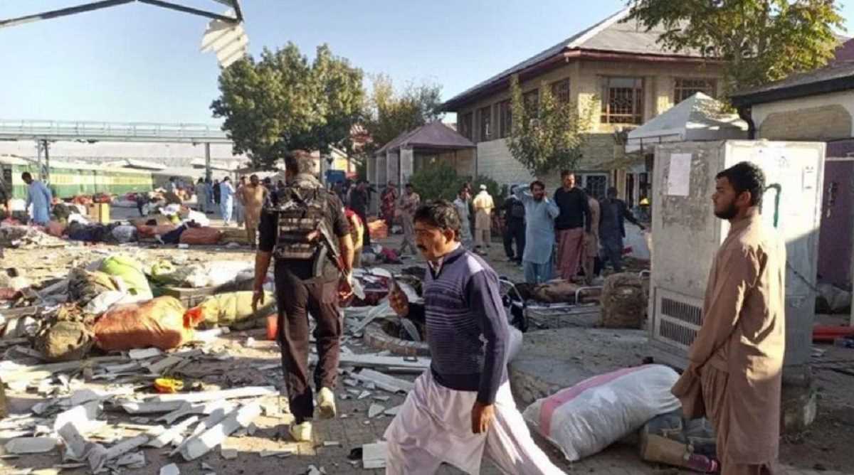 पाकिस्तान: क्वेटा रेलवे स्टेशन पर आत्मघाती विस्फोट, 24 की मौत, 46 घायल पाकिस्तान: क्वेटा रेलवे स्टेशन पर आत्मघाती विस्फोट, 24 की मौत, 46 घायल